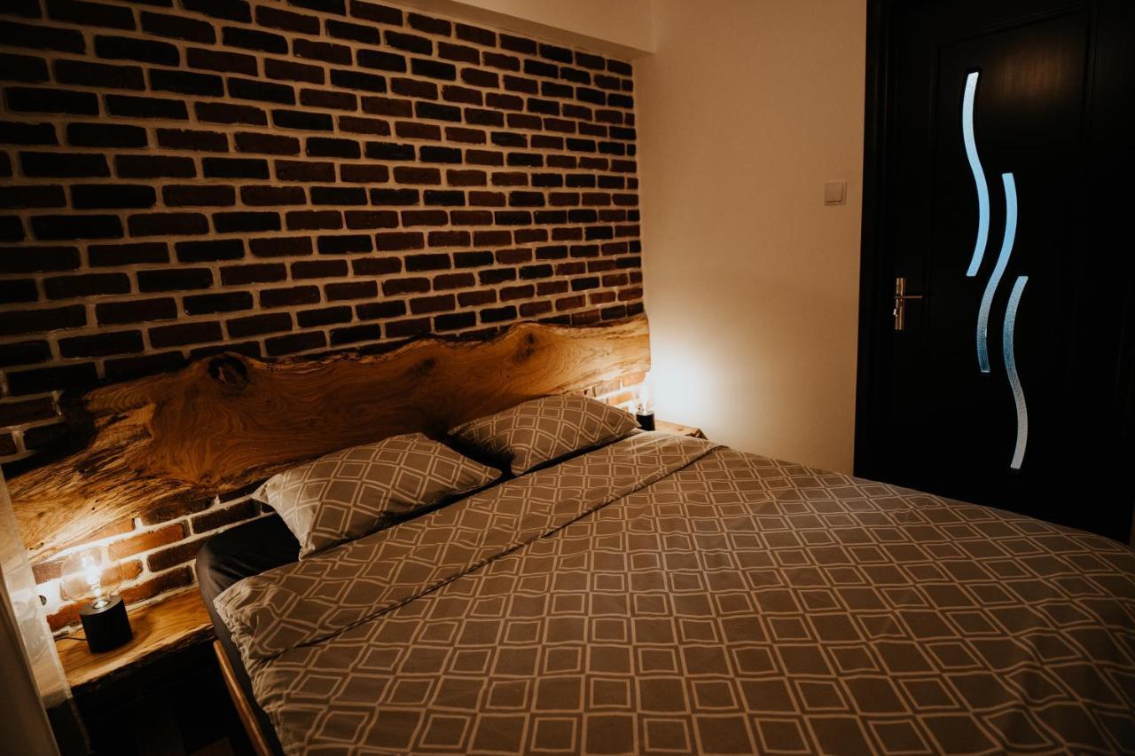 Doux Apartman Odorheiu Secuiesc Buitenkant foto
