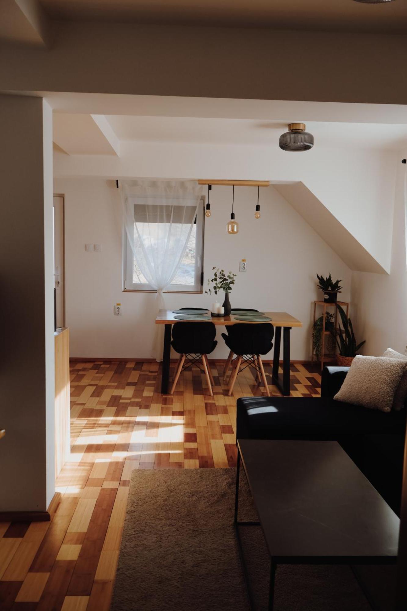 Doux Apartman Odorheiu Secuiesc Buitenkant foto