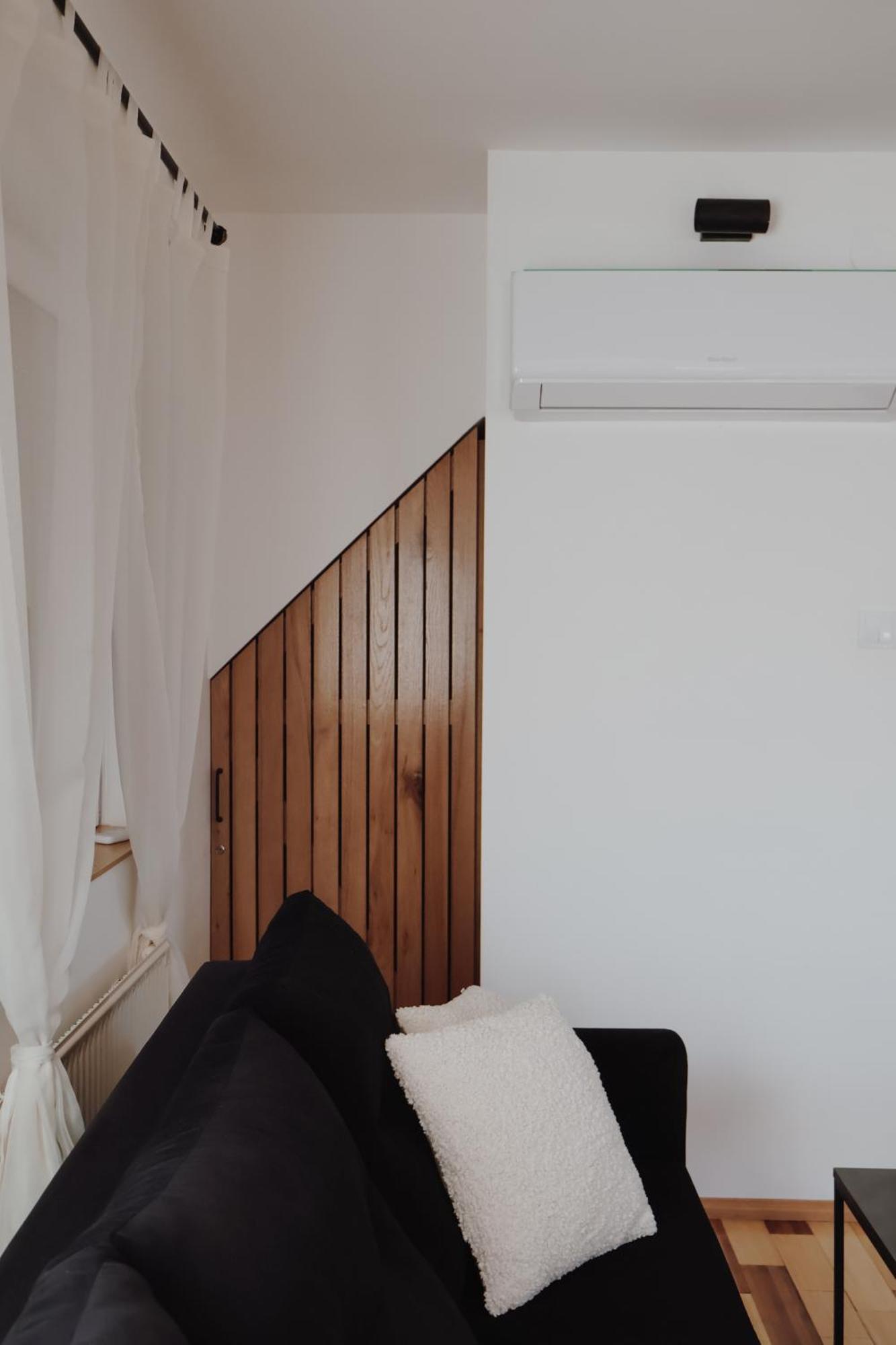 Doux Apartman Odorheiu Secuiesc Buitenkant foto